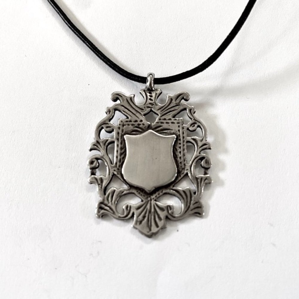 Vintage Sterling Silver Medieval Crest Pendant Necklace Leather Cord Marked - Picture 4 of 7